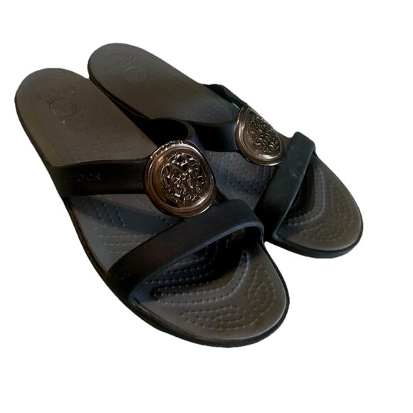 CROCS Sanrah  Women's 11  Gray Black Gold Circle Medallion Slide Low Sandal - Picture 3 of 11